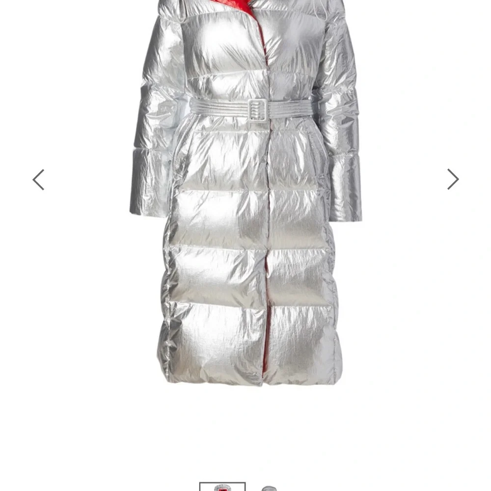 Gold Puffer NICOLE BENISTI
Dizin Longline Down Puffer Jacke - Picture 5 of 6